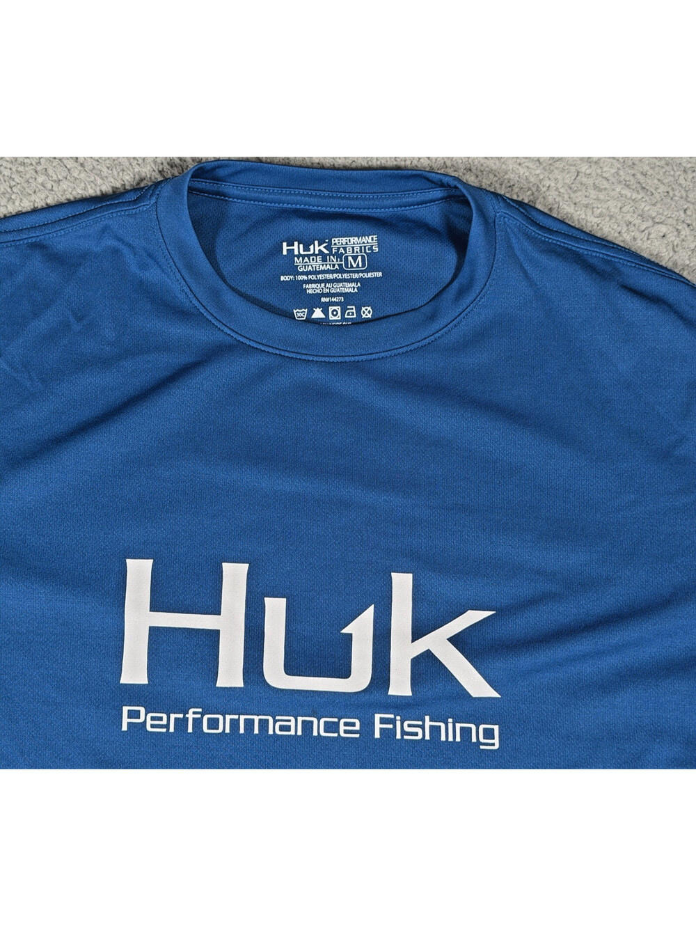 Huk Performance Fishing Shirt Mens Medium Blue Long Sleeve Polyester Mesh Logo
